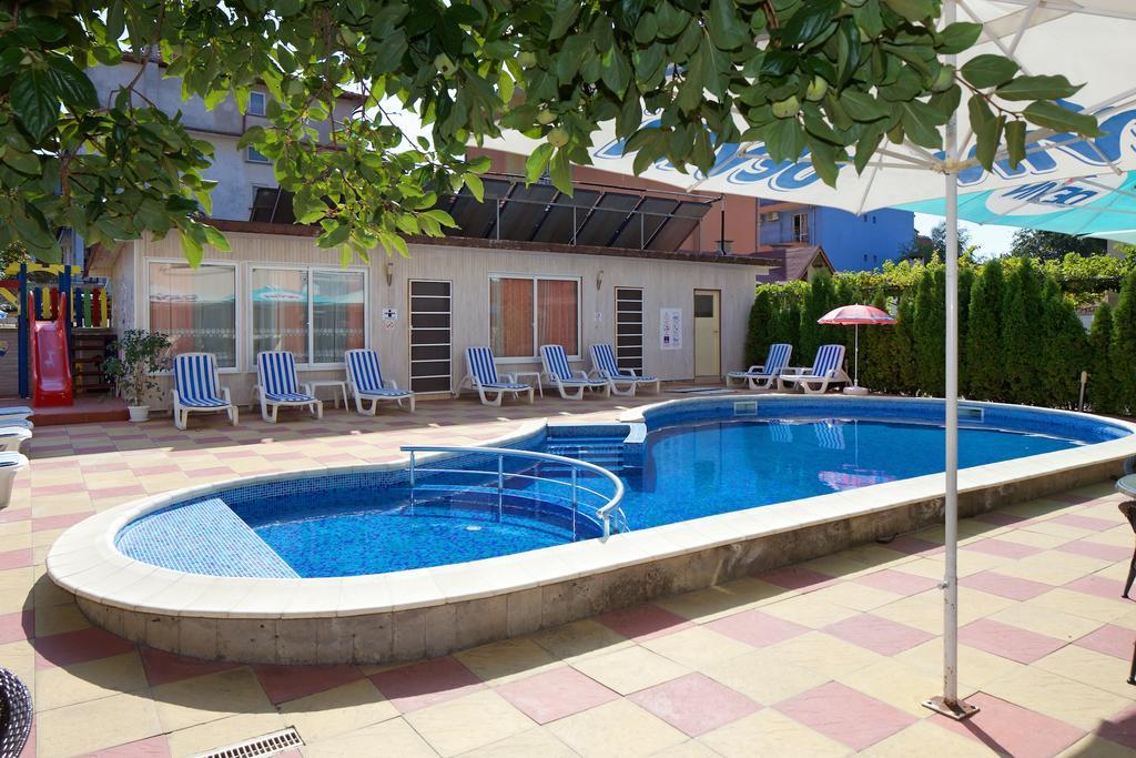 Peshev Family Hotel Nesebar Buitenkant foto