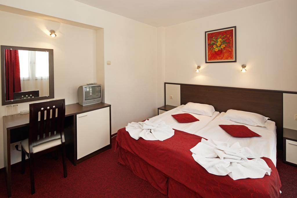 Peshev Family Hotel Nesebar Buitenkant foto